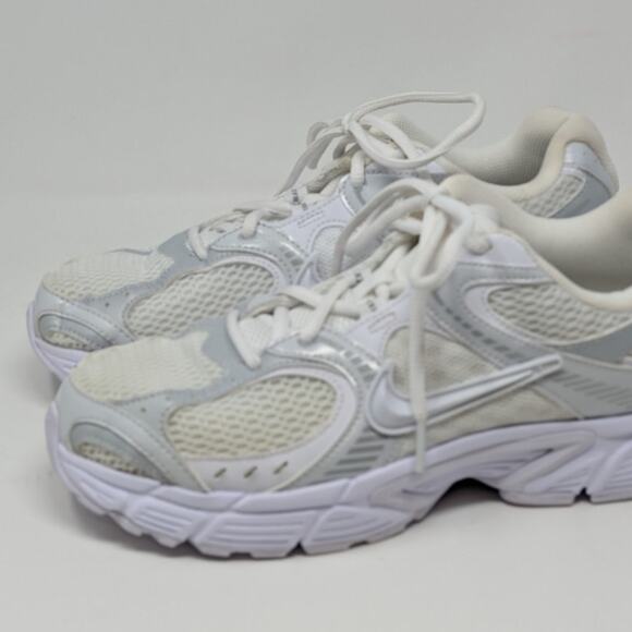 Nike V5 RNR Running Shoes in White and Light Grey Women’s size 9.5 - Picture 9 of 10